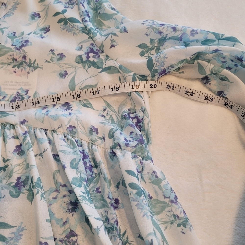 Peach Love California Floral Lightweight Tie Neck Women's Top Size Large - Picture 14 of 16